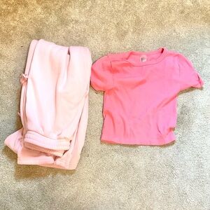 Preppy pink top With adorable Edikted bow sweatpants and a matching bow!